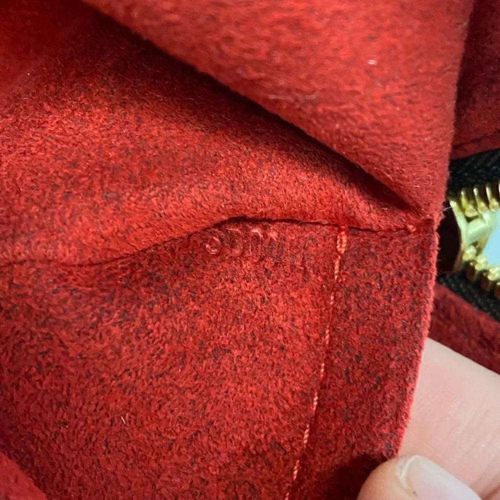 Louis Vuitton Monogram Sac Coussin GM
